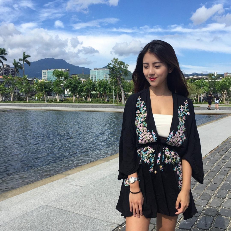 最美混血美女Tia生活美照甜美迷人