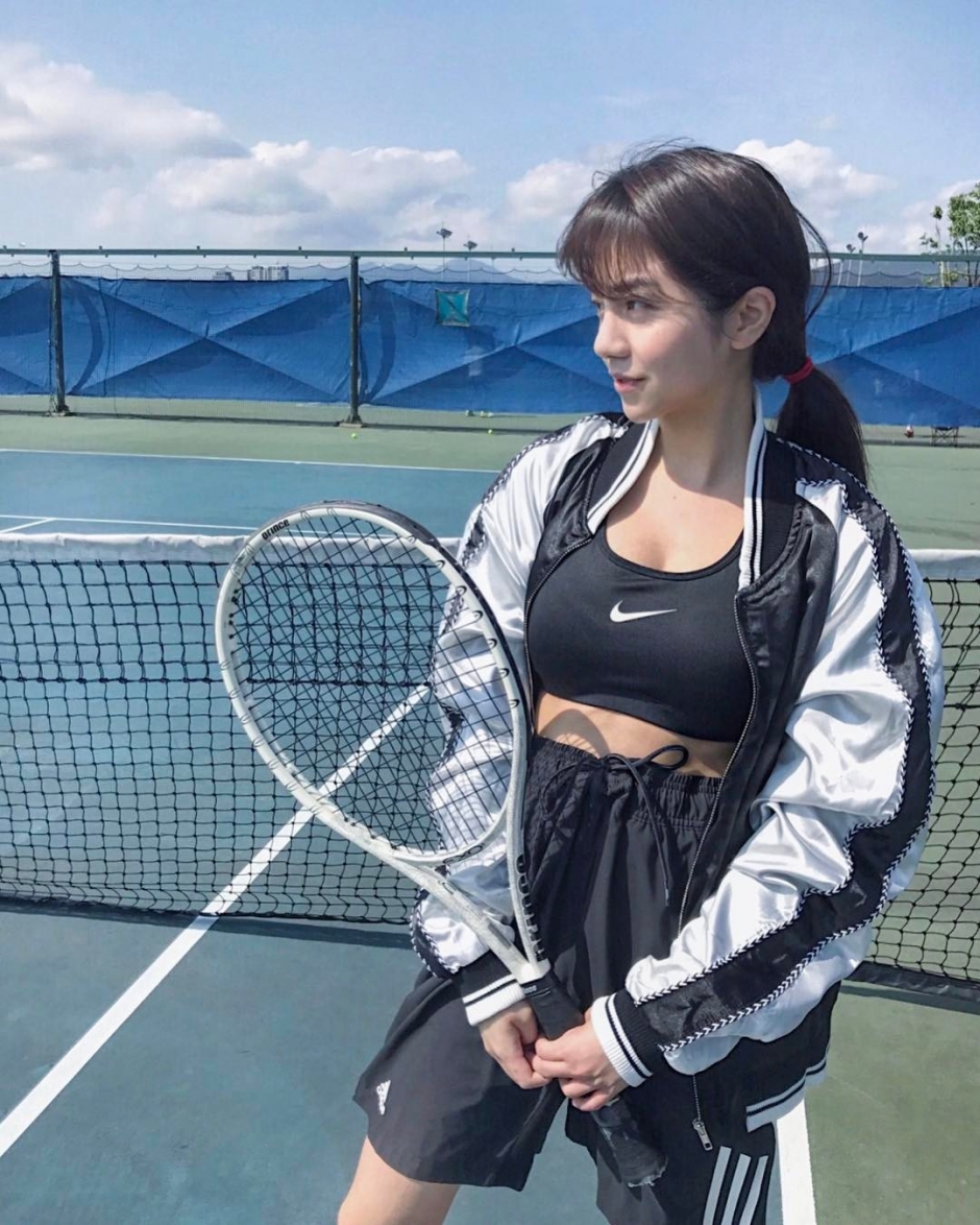 最美混血美女Tia生活美照甜美迷人