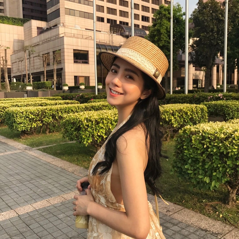 最美混血美女Tia生活美照甜美迷人