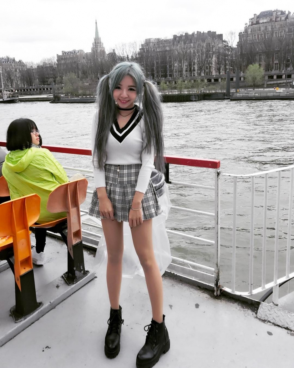 台湾美女赵姿瑜性感私房照丰满诱惑