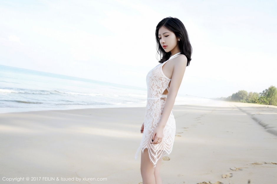 气质美女施忆佳短裙写真美丽动人