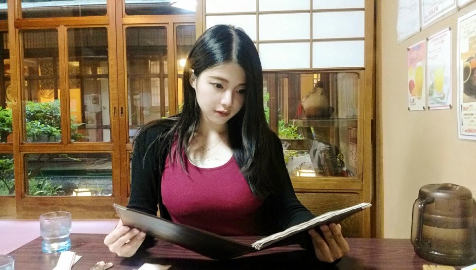 台湾美女Jane Chen自拍私房照丰满迷人