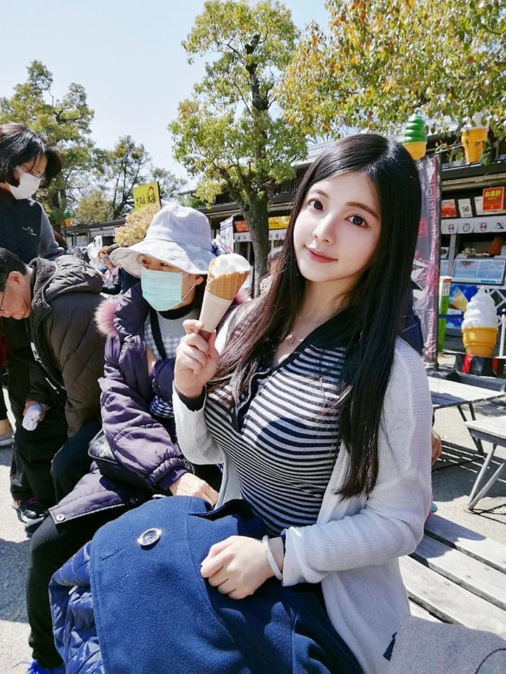 台湾美女Jane Chen自拍私房照丰满迷人