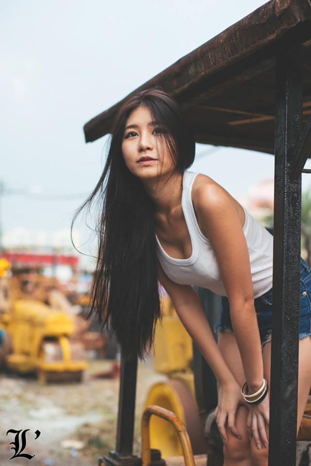 大马美女蔡安琪私房写真身姿诱人