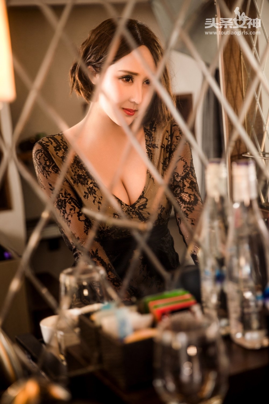 翘臀美女娜依灵儿内衣性感写真