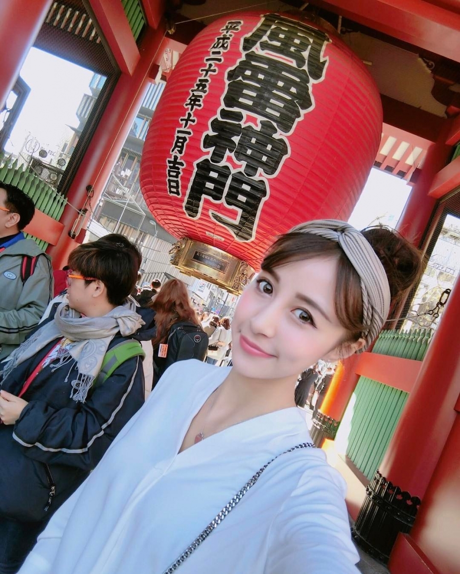 美女空姐高钰雯私房自拍照甜美迷人