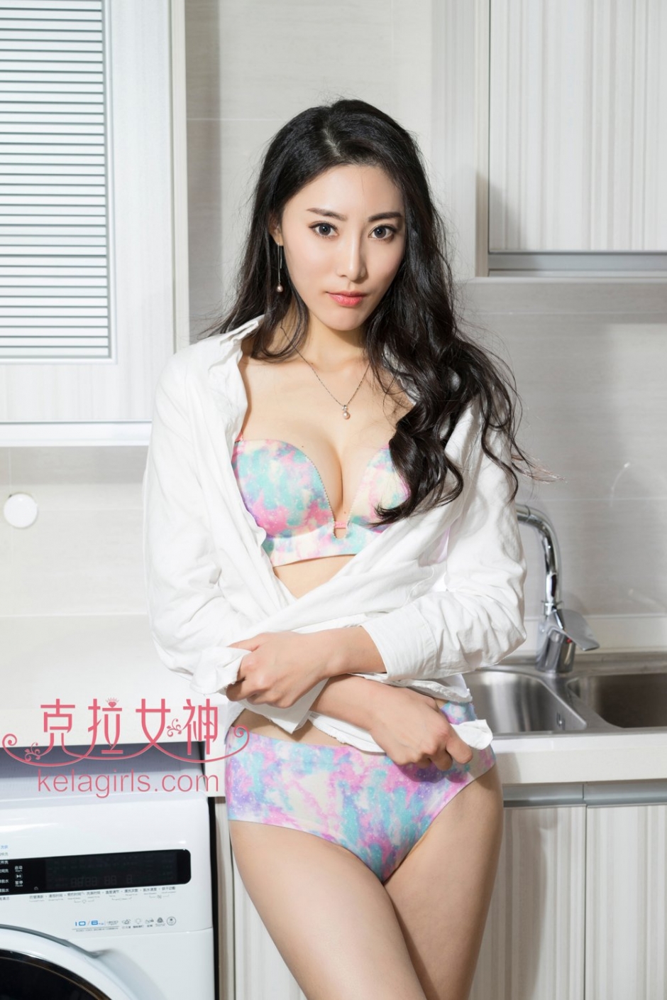 克拉女神模特刘颖性感内衣私房写真