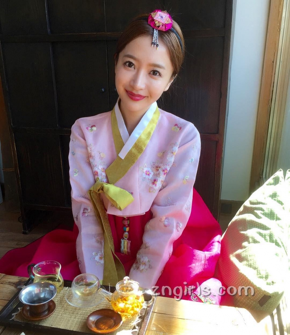 日本美女竹内涉私房美照甜美迷人