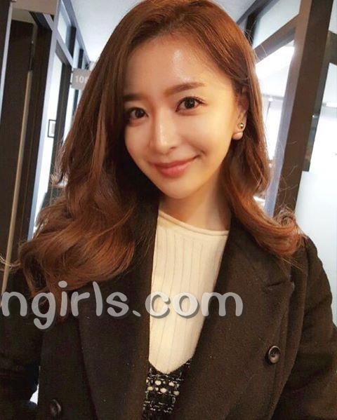 日本美女竹内涉私房美照甜美迷人