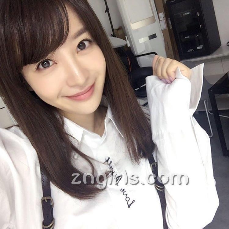 日本美女竹内涉私房美照甜美迷人