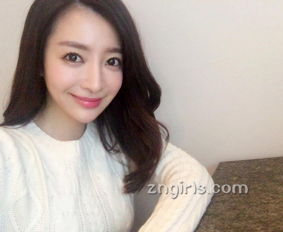 日本美女竹内涉私房美照甜美迷人