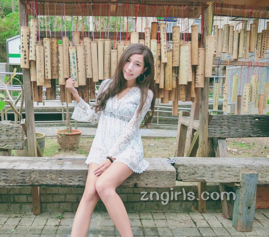 美女模特张宇婷性感私房照内衣诱惑