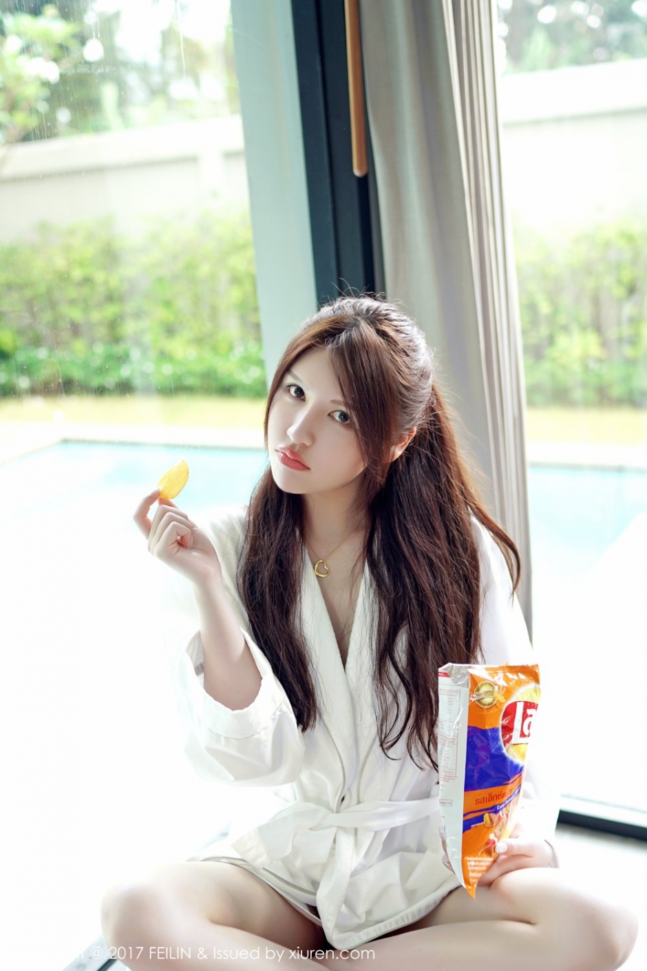 长腿美人PaPa妈咪比基尼性感写真