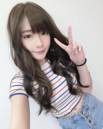 台湾美女简欣汝甜美自拍照白嫩迷人