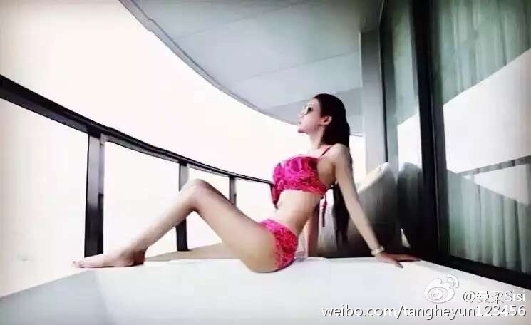 平面模特薛曼柔微博私房写真性感迷人