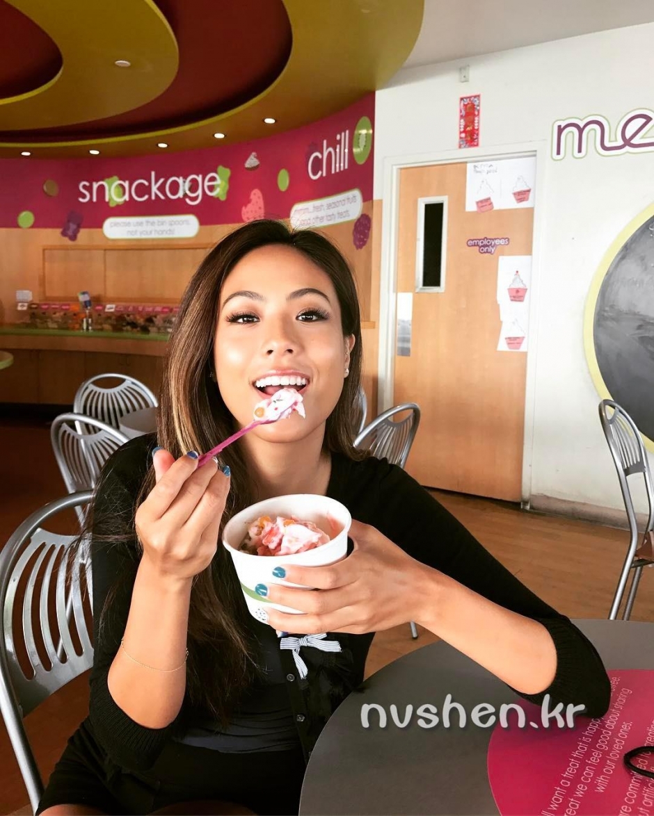 台湾美女模特郭瑞筠比基尼私房照