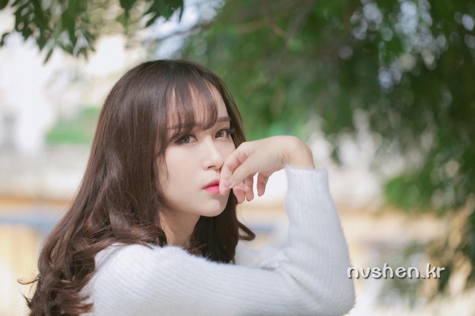 美女模特Thu Phuong Tran私房自拍照美丽迷人