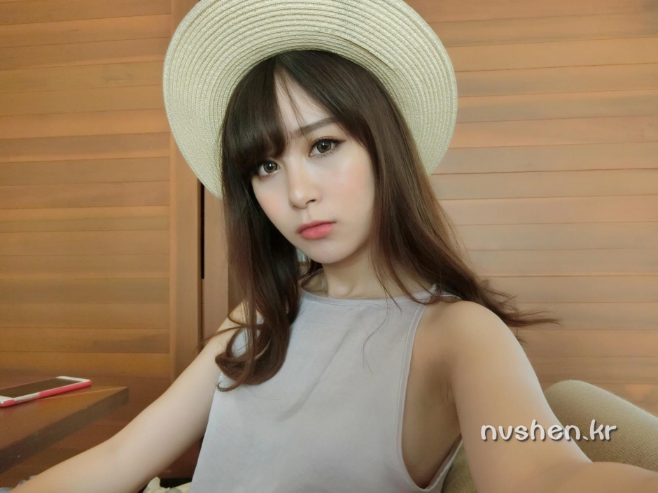 美女模特Thu Phuong Tran私房自拍照美丽迷人