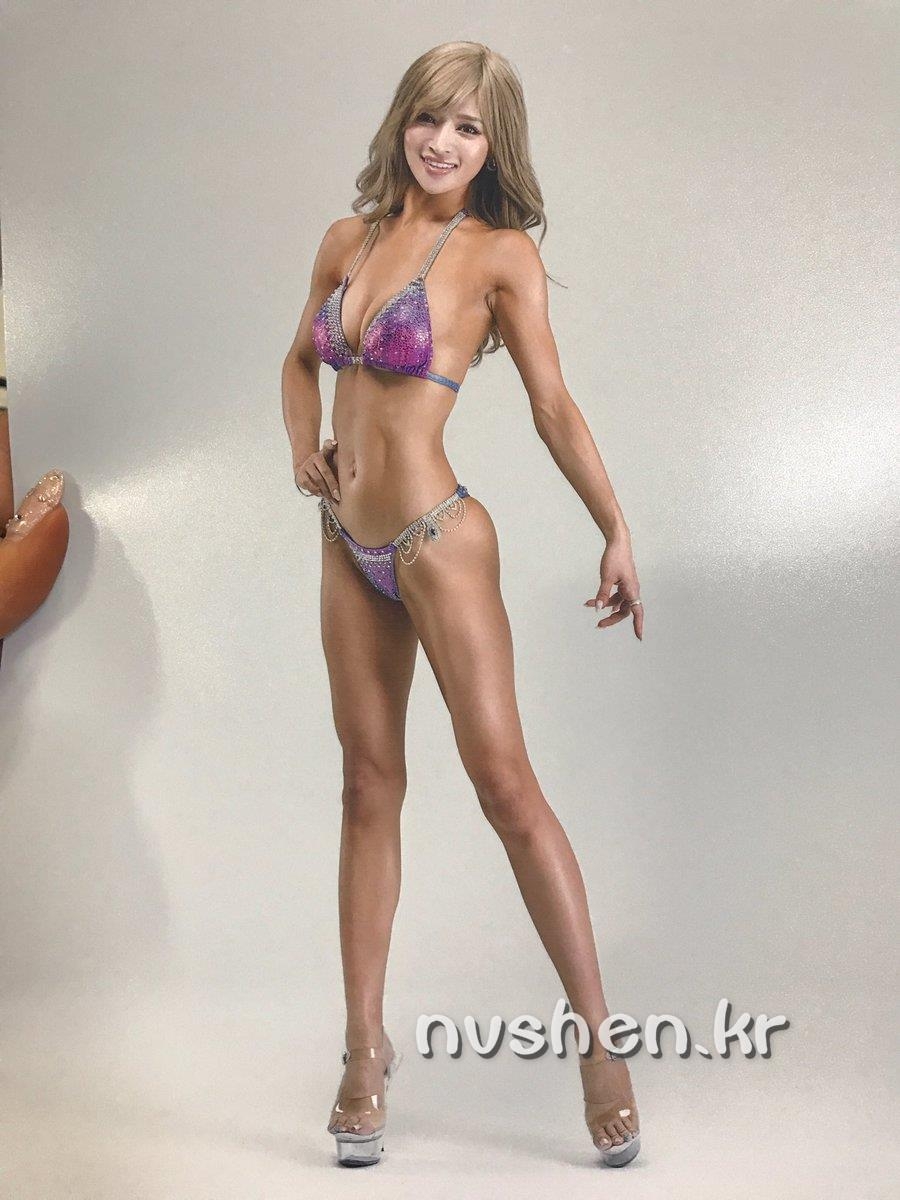 日本美女小原优花健身私房照性感迷人