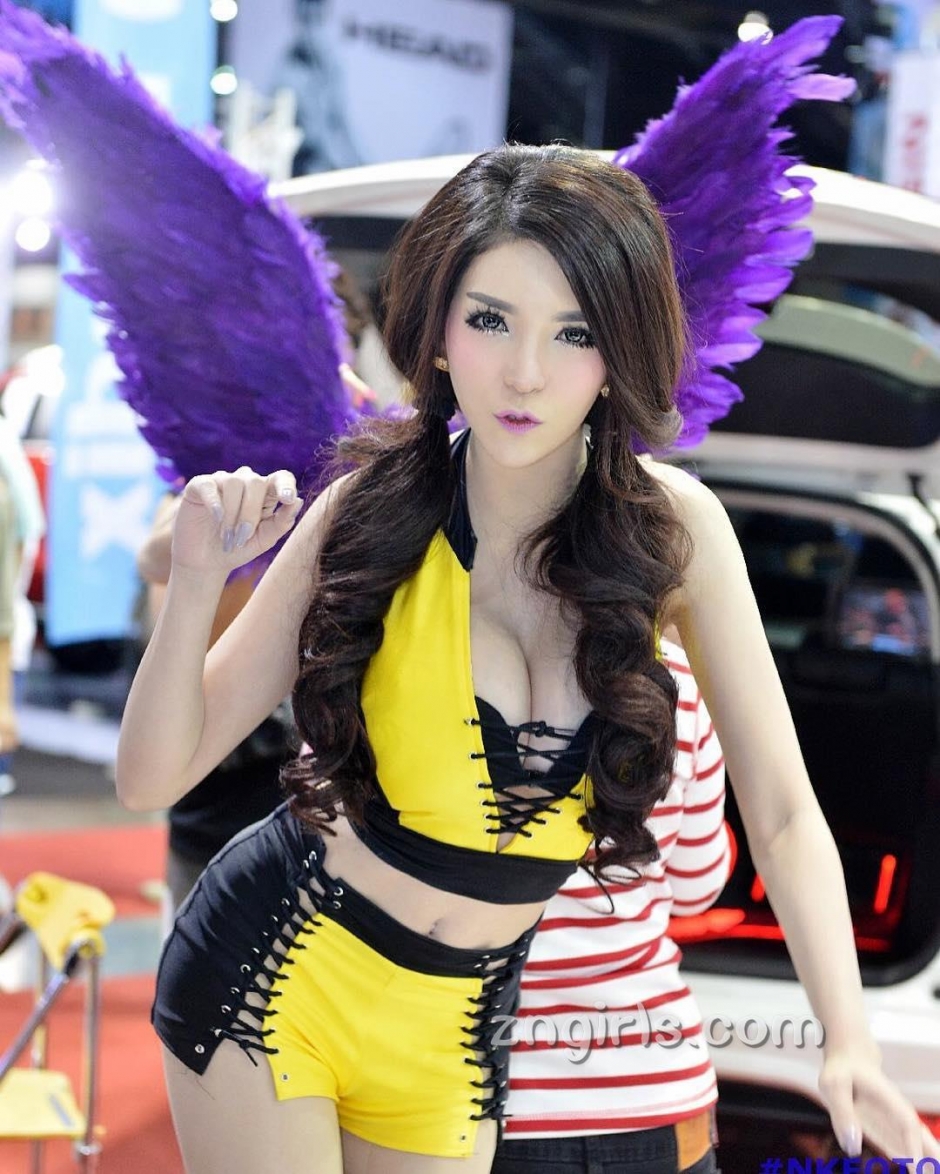 泰国美女车模Janet性感私房照香艳迷人