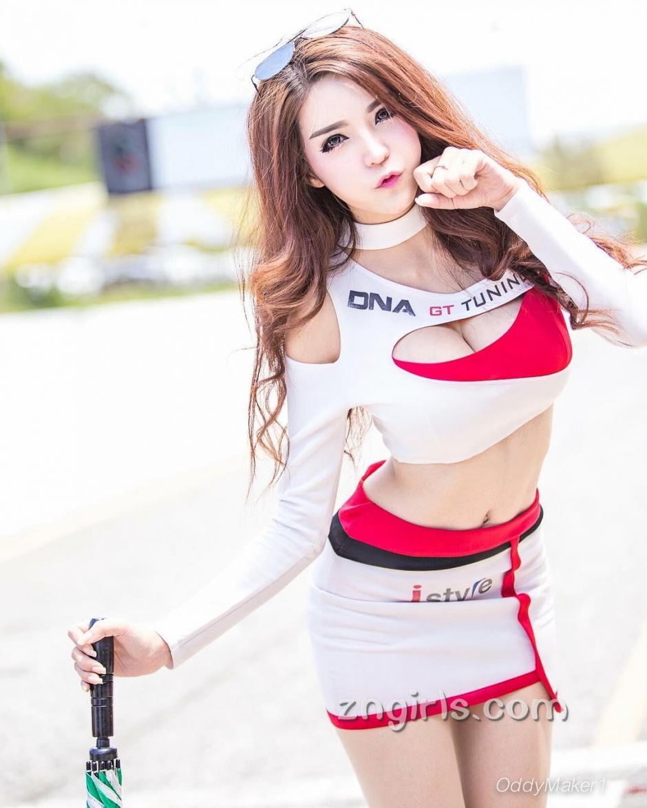 泰国美女车模Janet性感私房照香艳迷人