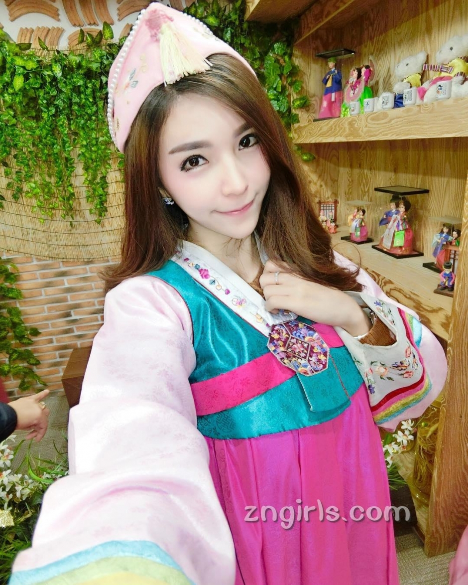 泰国美女车模Janet性感私房照香艳迷人