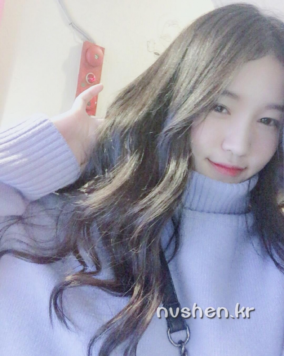 韩国美女Ahrimei比基尼自拍照美胸迷人