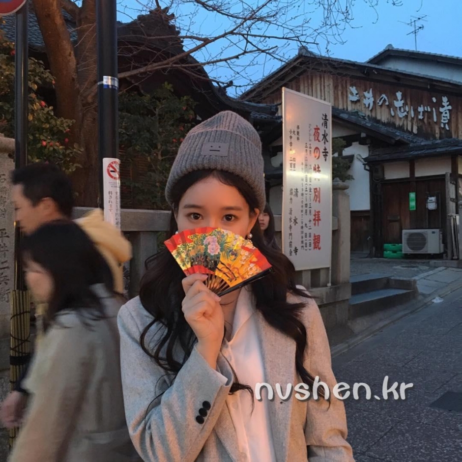 韩国美女Ahrimei比基尼自拍照美胸迷人