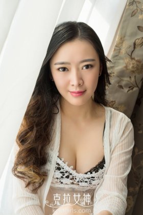 美女模特珊珊私房内衣写真性感迷人