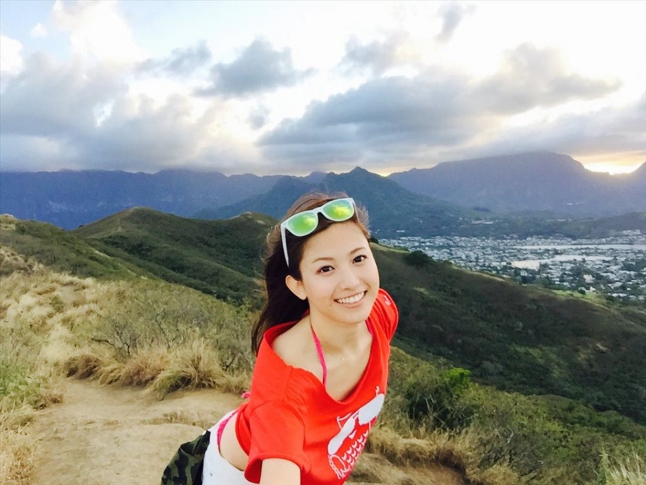 日本赛车女郎市原彩花制服写真
