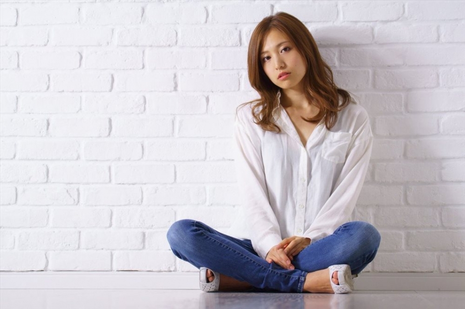 日本赛车女郎市原彩花制服写真