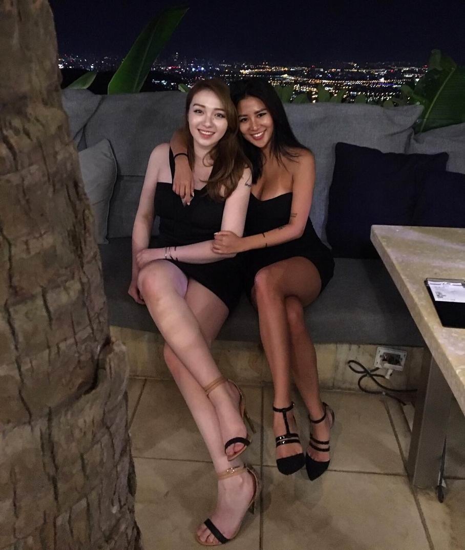 台湾美女林柔君性感自拍照诱惑迷人