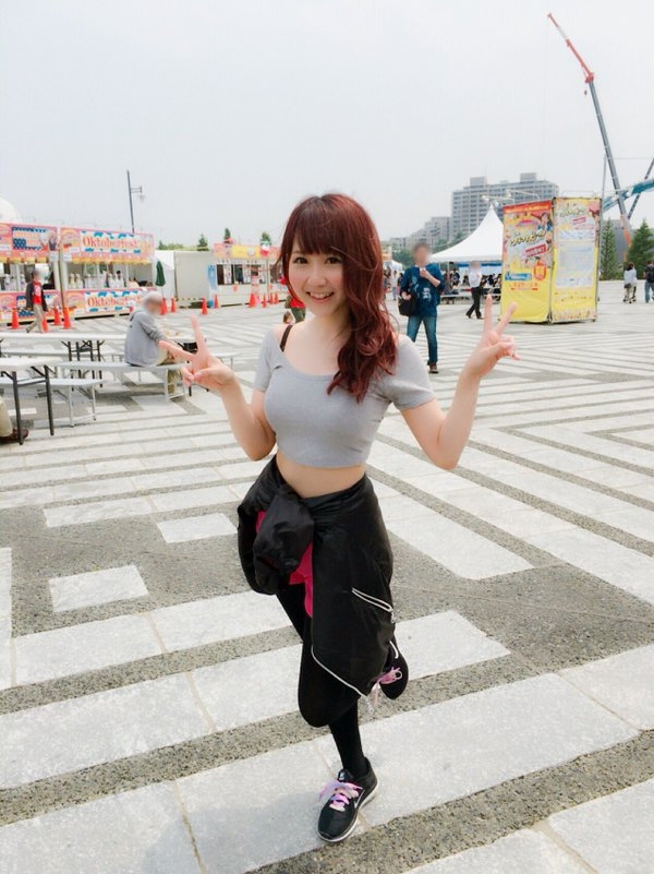 日本美女秋田知里比基尼私房照