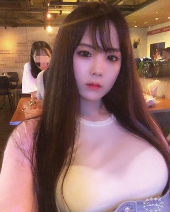 韩国美女池仁月性感自拍照巨乳诱惑