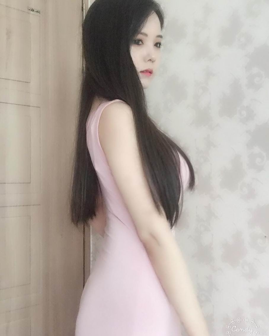 韩国美女池仁月性感自拍照巨乳诱惑