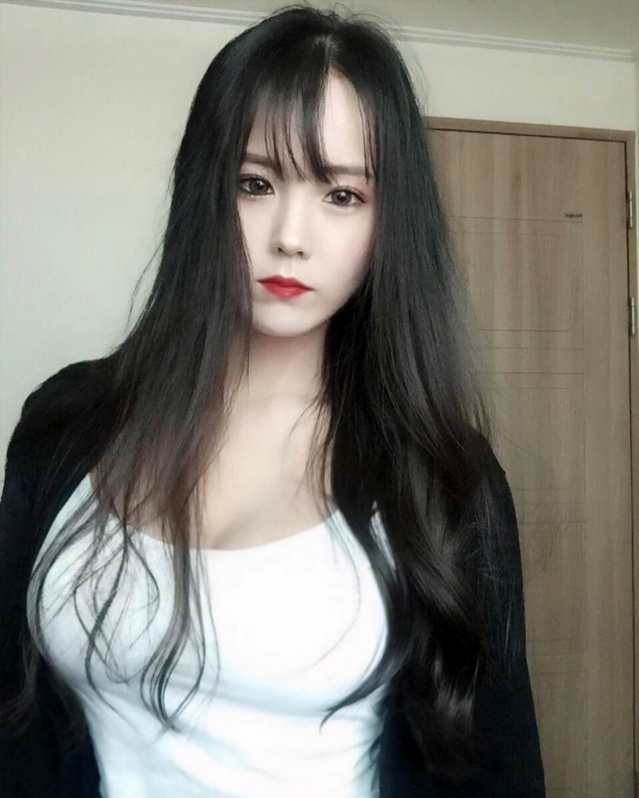 韩国美女池仁月性感自拍照巨乳诱惑