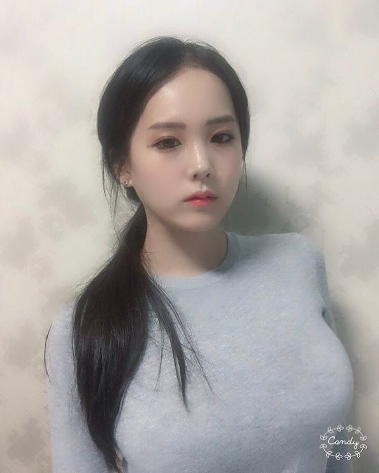 韩国美女池仁月性感自拍照巨乳诱惑