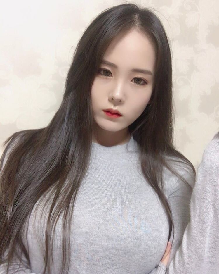 韩国美女池仁月性感自拍照巨乳诱惑