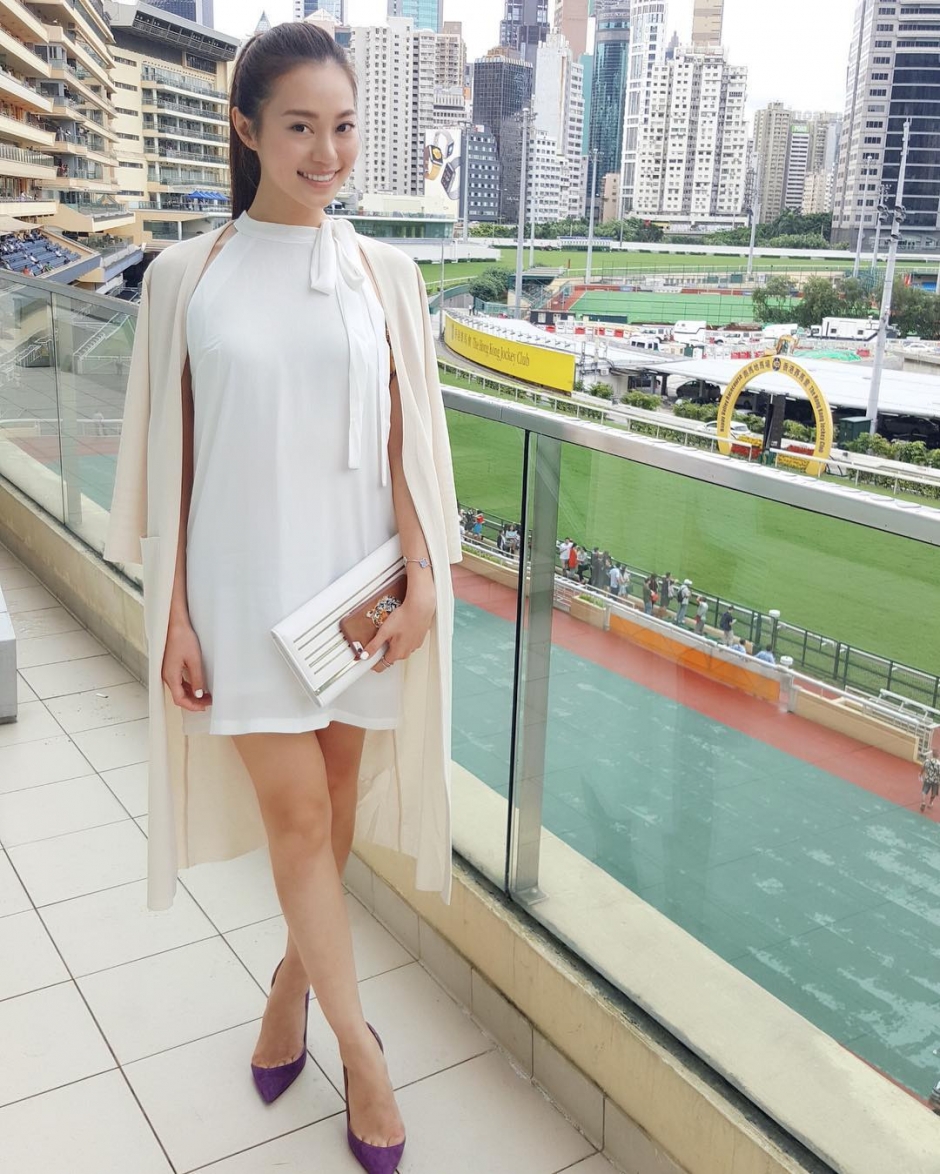 香港美女陈雅思生活自拍照气质出众