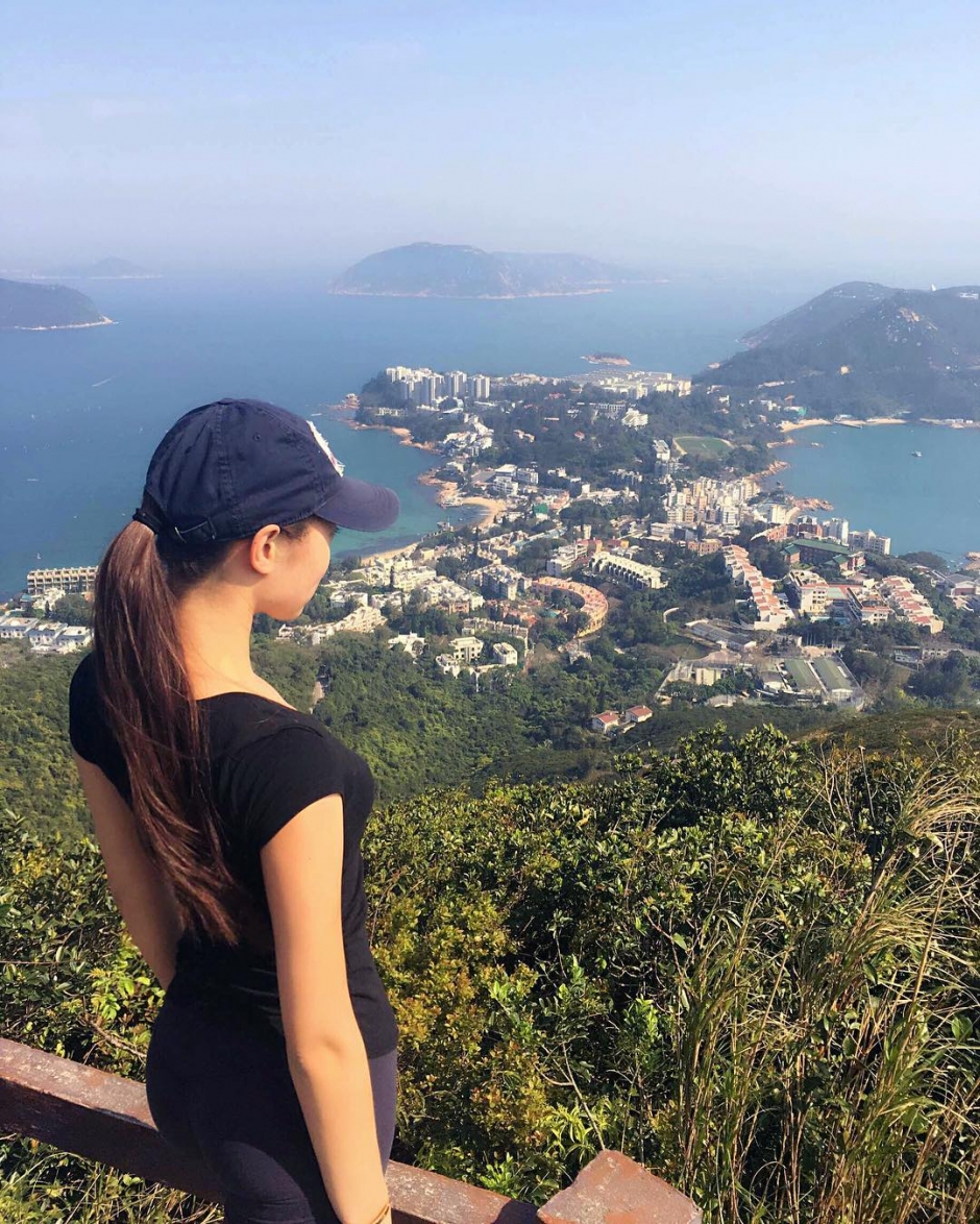 香港美女陈雅思生活自拍照气质出众