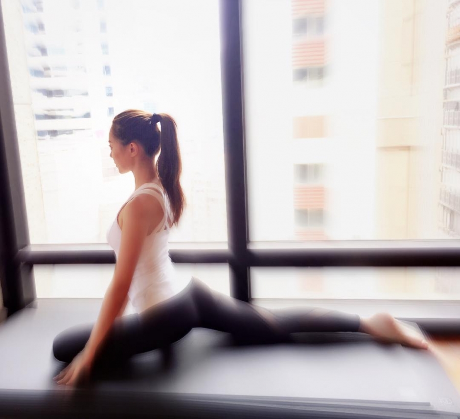 香港美女陈雅思生活自拍照气质出众