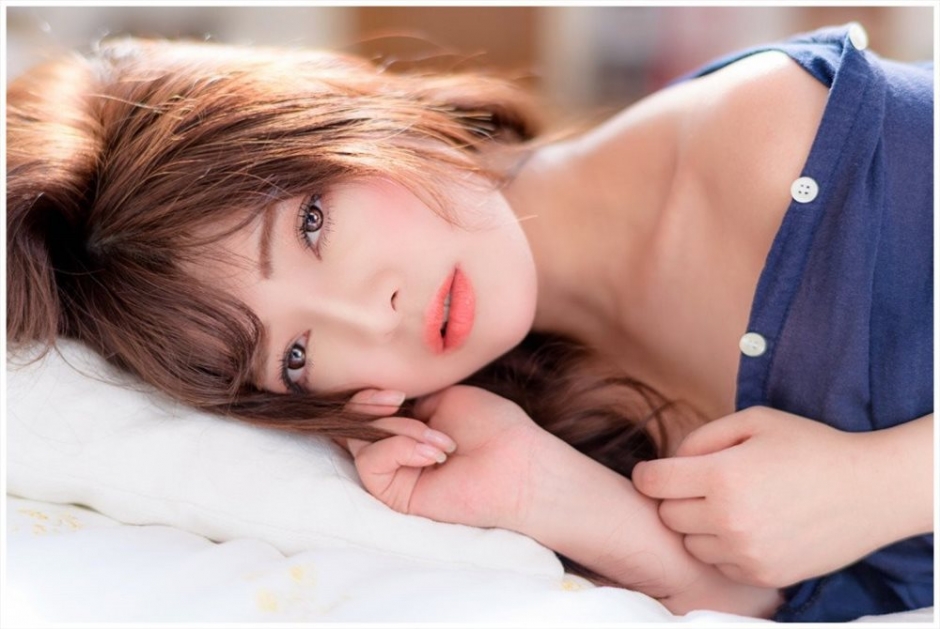 日本美女MEGMY私房性感写真美乳诱人