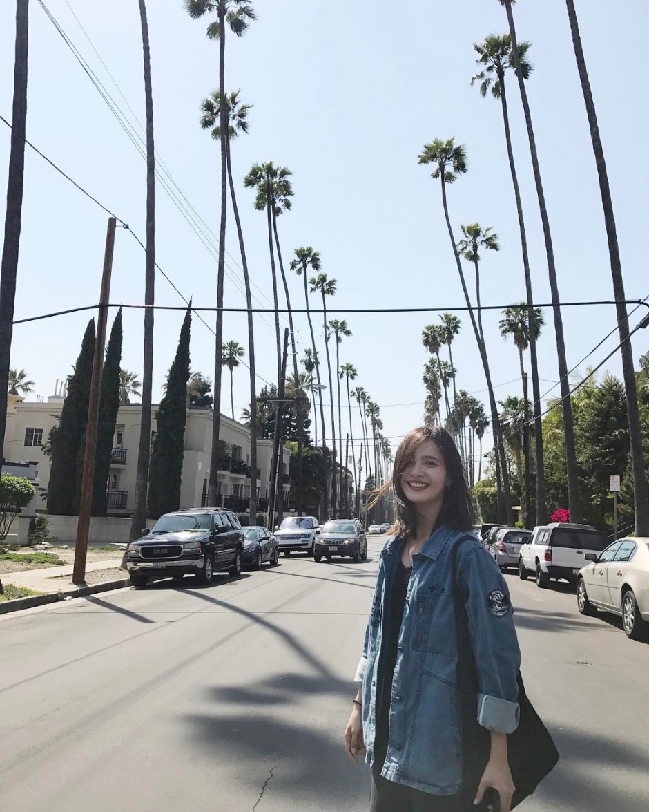 短发美女吴子霏生活写真甜美迷人