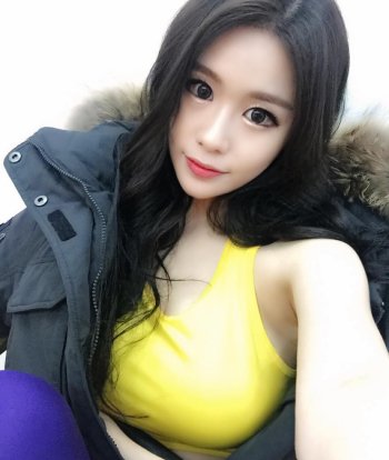 韩国美女红丽比基尼私房照美乳诱惑