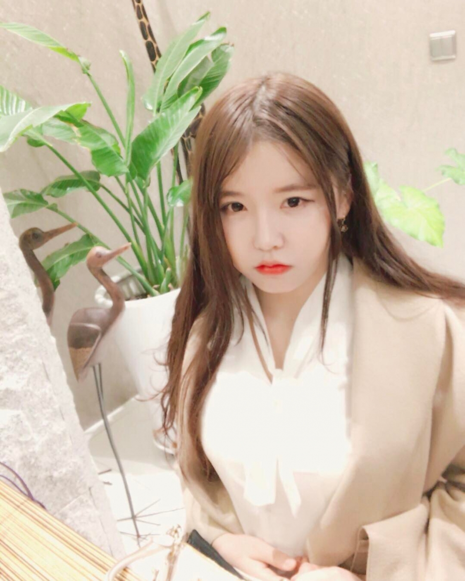 韩国丰满美女水昣巨乳性感自拍照