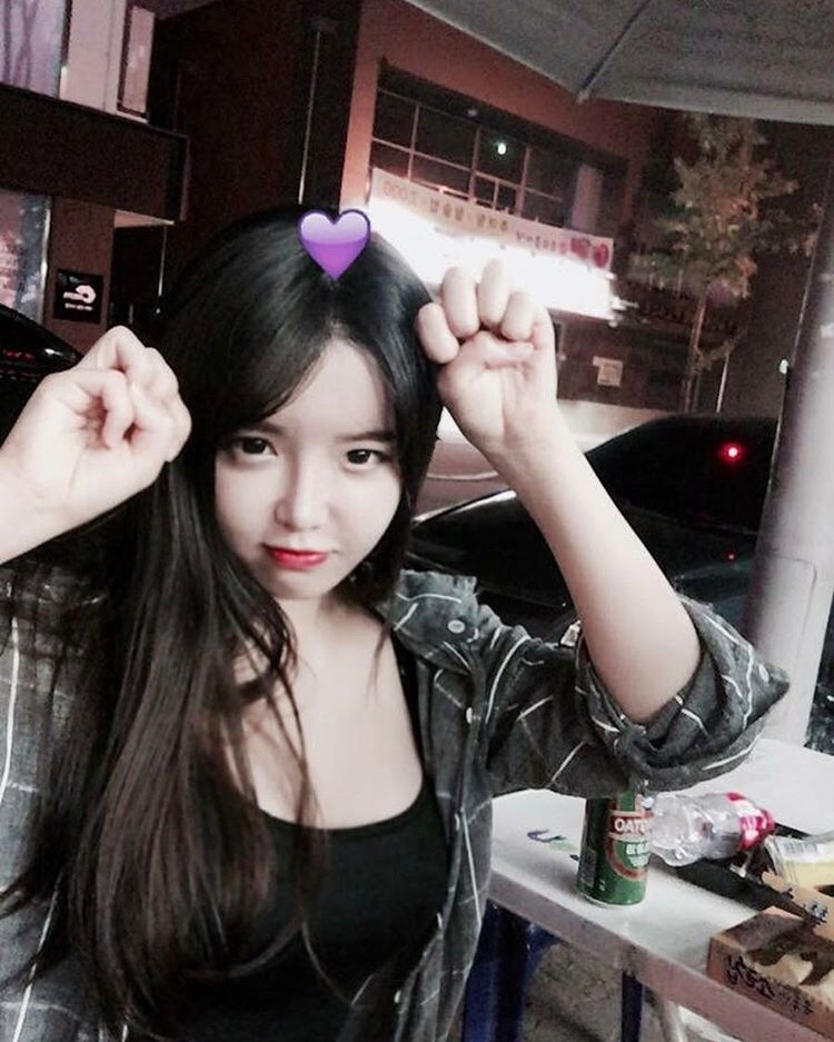 韩国丰满美女水昣巨乳性感自拍照