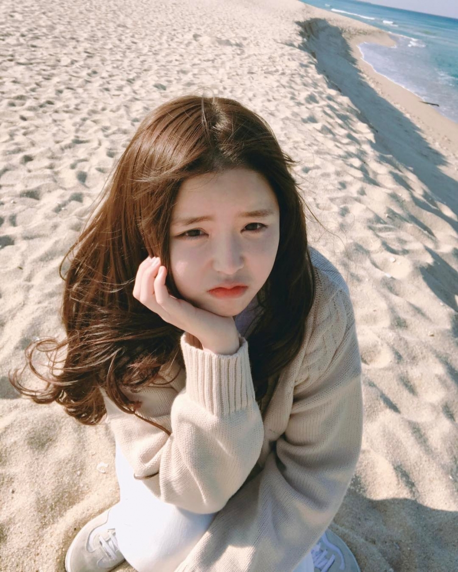 韩国丰满美女水昣巨乳性感自拍照