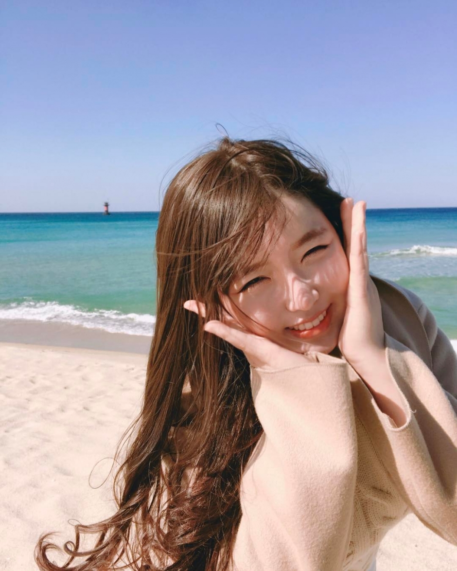 韩国丰满美女水昣巨乳性感自拍照