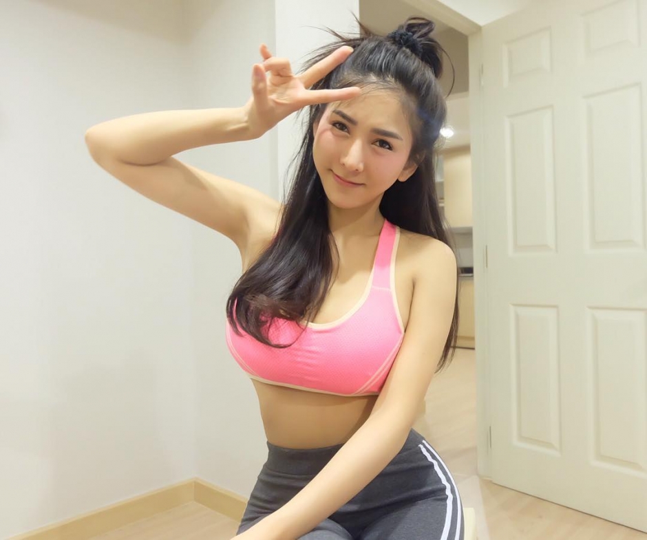 大胸美女模特Cawaii Kanom私房性感自拍照
