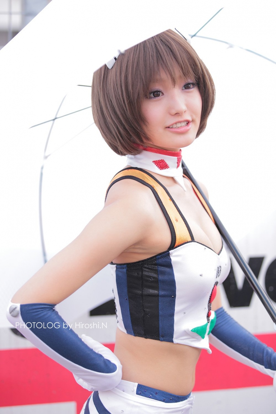 日本赛车女郎水谷望爱制服写真